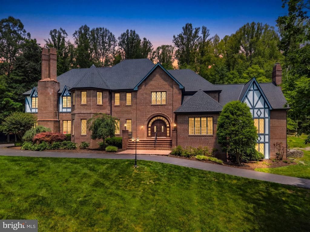 8015 EDDY BEND TRAIL, FAIRFAX STATION, VA 22039