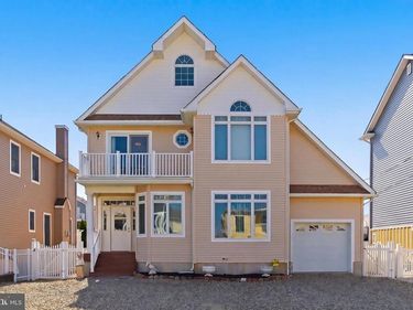 32 HALSEY DRIVE , BRICK, NJ 08723