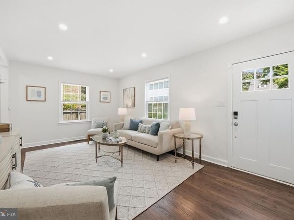 2828 W GEORGE MASON ROAD, FALLS CHURCH, VA 22042