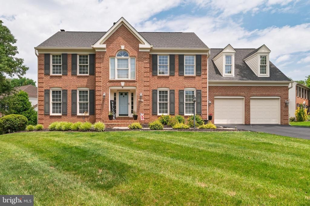 15490 Waters Creek Drive, Centreville, VA 20120 Main Photo