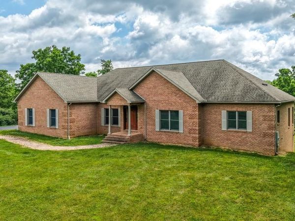 70 LOYALTY LANE, MARTINSBURG, WV 25403