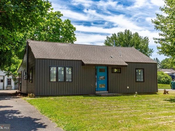 2424 NORTHWOOD AVENUE , EASTON, PA 18045