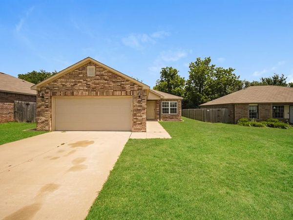 1850 Bliss Circle, Newcastle, OK 73065