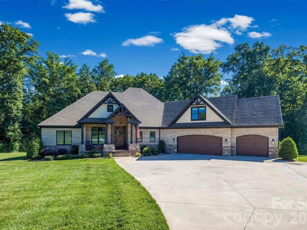 517 Linwood Road, Mooresville, NC 28115