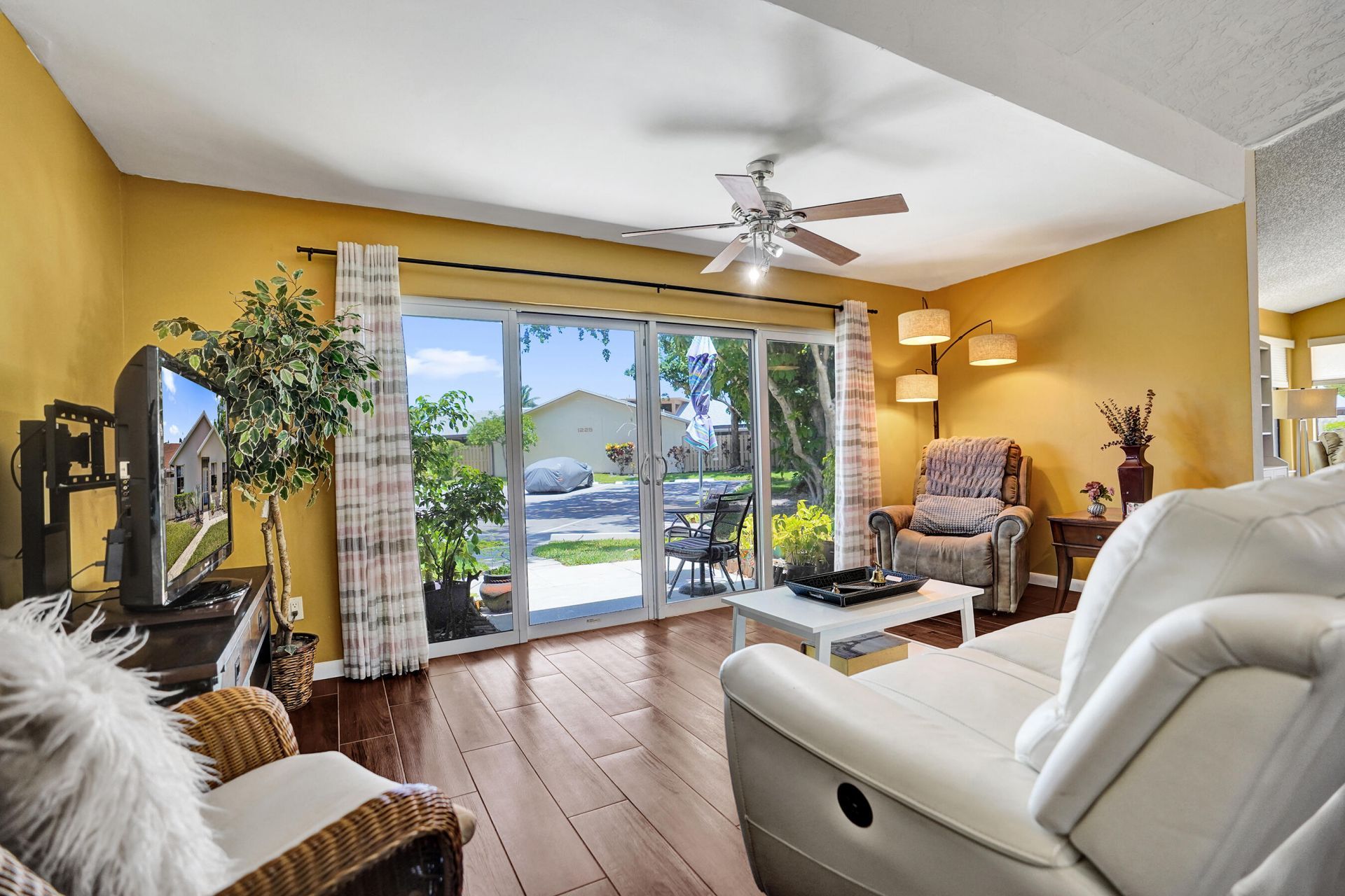 2915 NW 12th Street, Unit D, Delray Beach, FL 33445 Photo