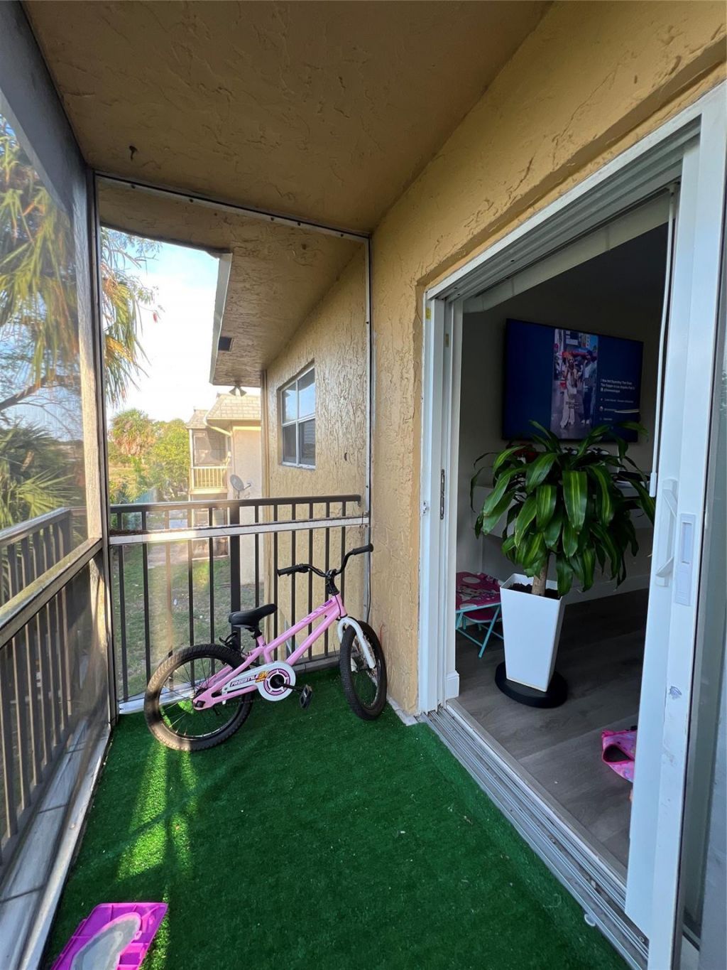 1061 NW 45th Street, Unit 8, Pompano Beach, FL 33064 Photo