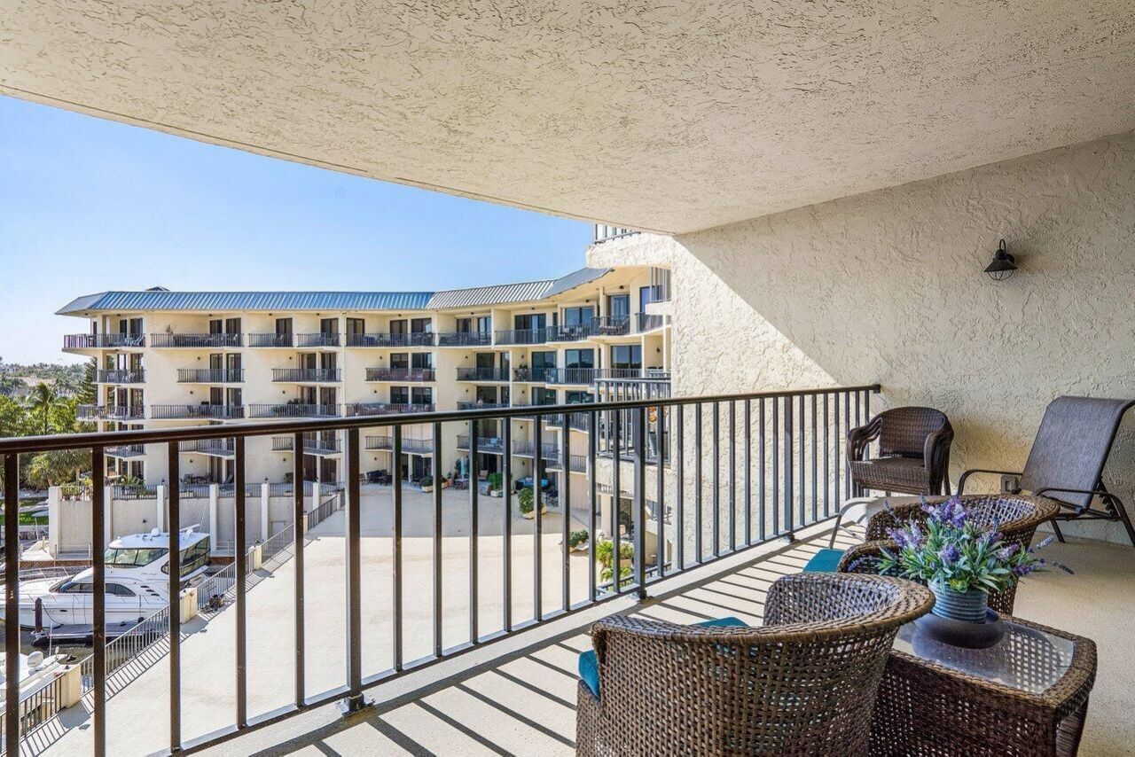 1035 S Federal Highway, Unit 406, Delray Beach, FL 33483 Photo