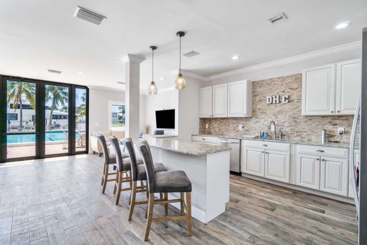 1035 S Federal Highway, Unit 406, Delray Beach, FL 33483 Photo