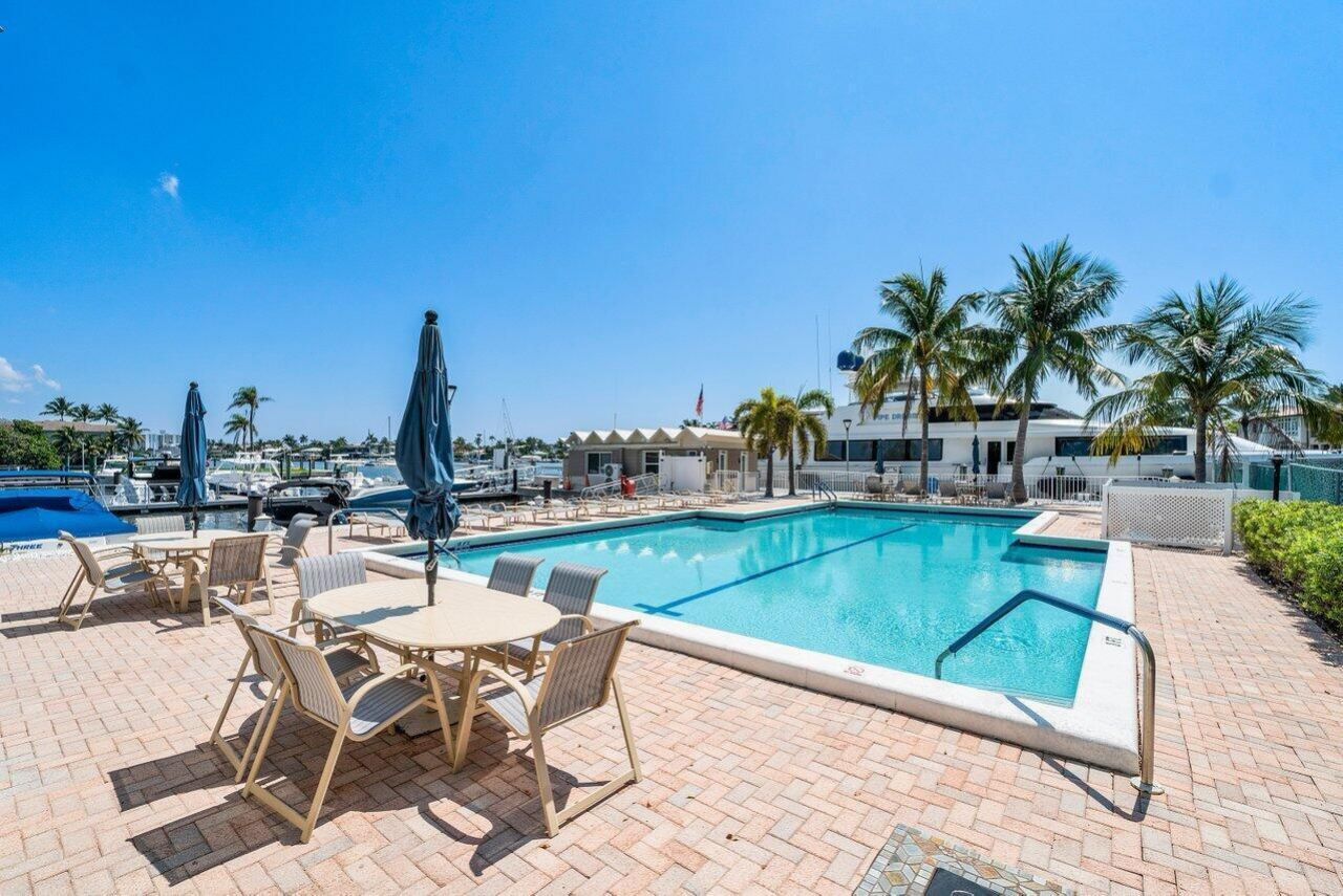 1035 S Federal Highway, Unit 406, Delray Beach, FL 33483 Photo