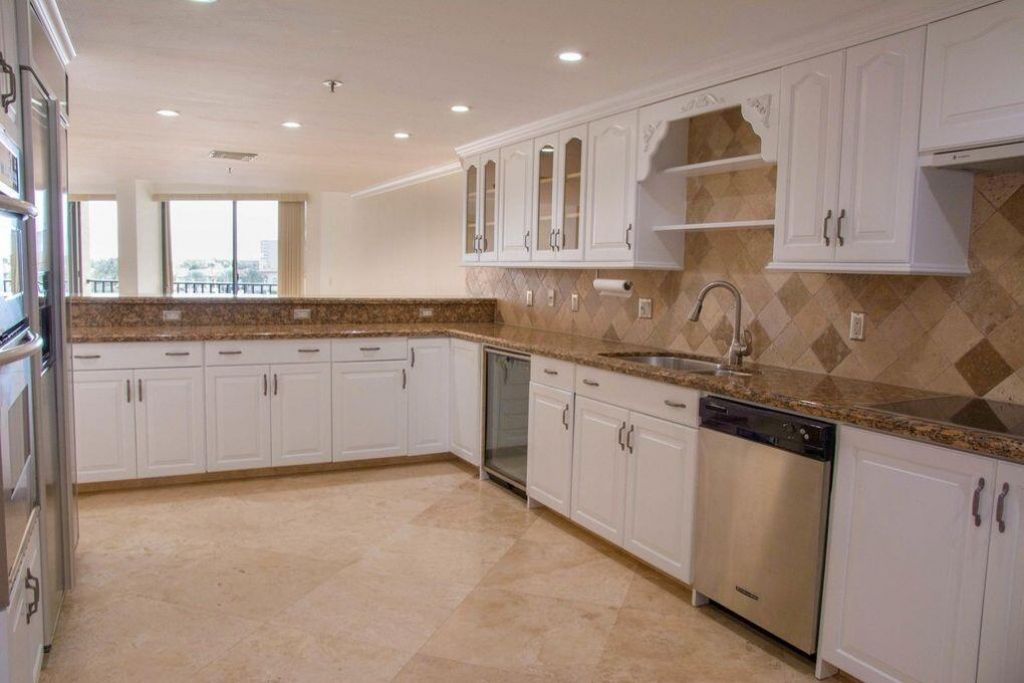 1035 S Federal Highway, Unit 406, Delray Beach, FL 33483 Photo