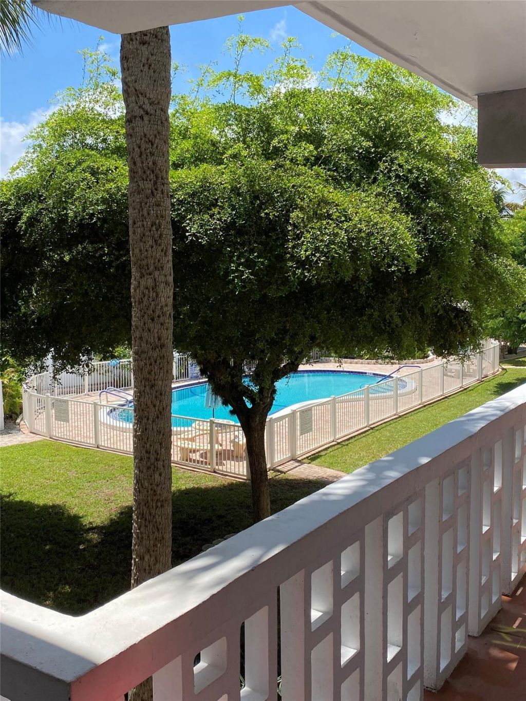 224 Hibiscus Avenue, Unit 253, Lauderdale by the Sea, FL 33308 Photo