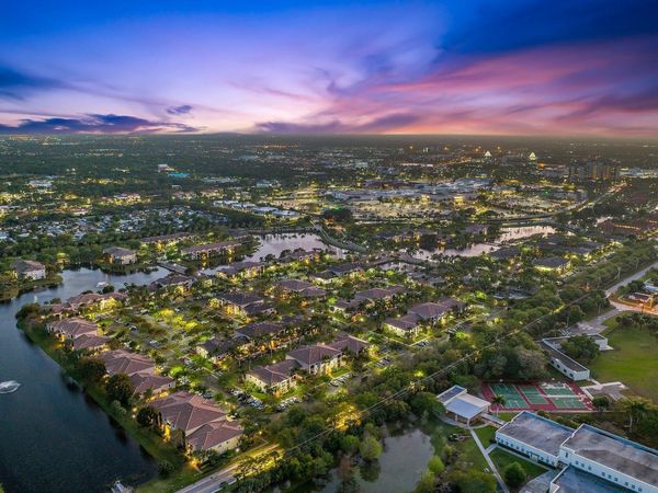 3020 Alcazar Place, Unit 202, Palm Beach Gardens, FL 33410
