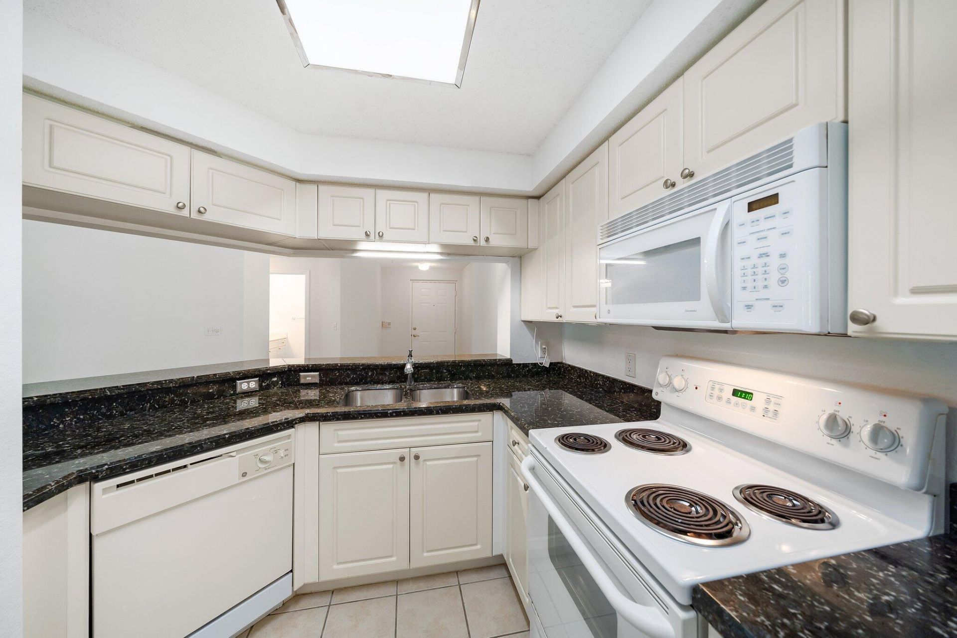 3020 Alcazar Place, Unit 202, Palm Beach Gardens, FL 33410 Photo