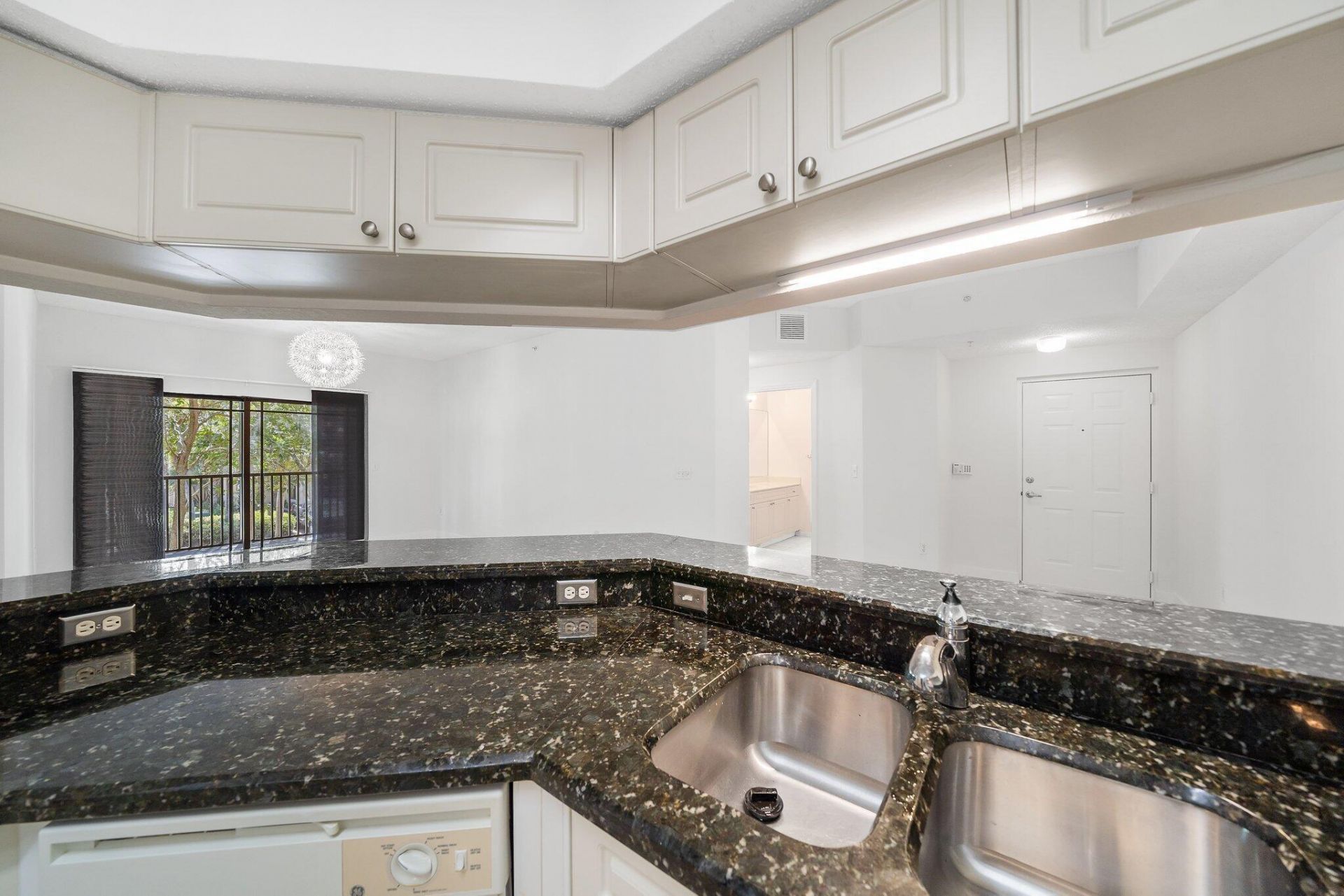 3020 Alcazar Place, Unit 202, Palm Beach Gardens, FL 33410 Photo