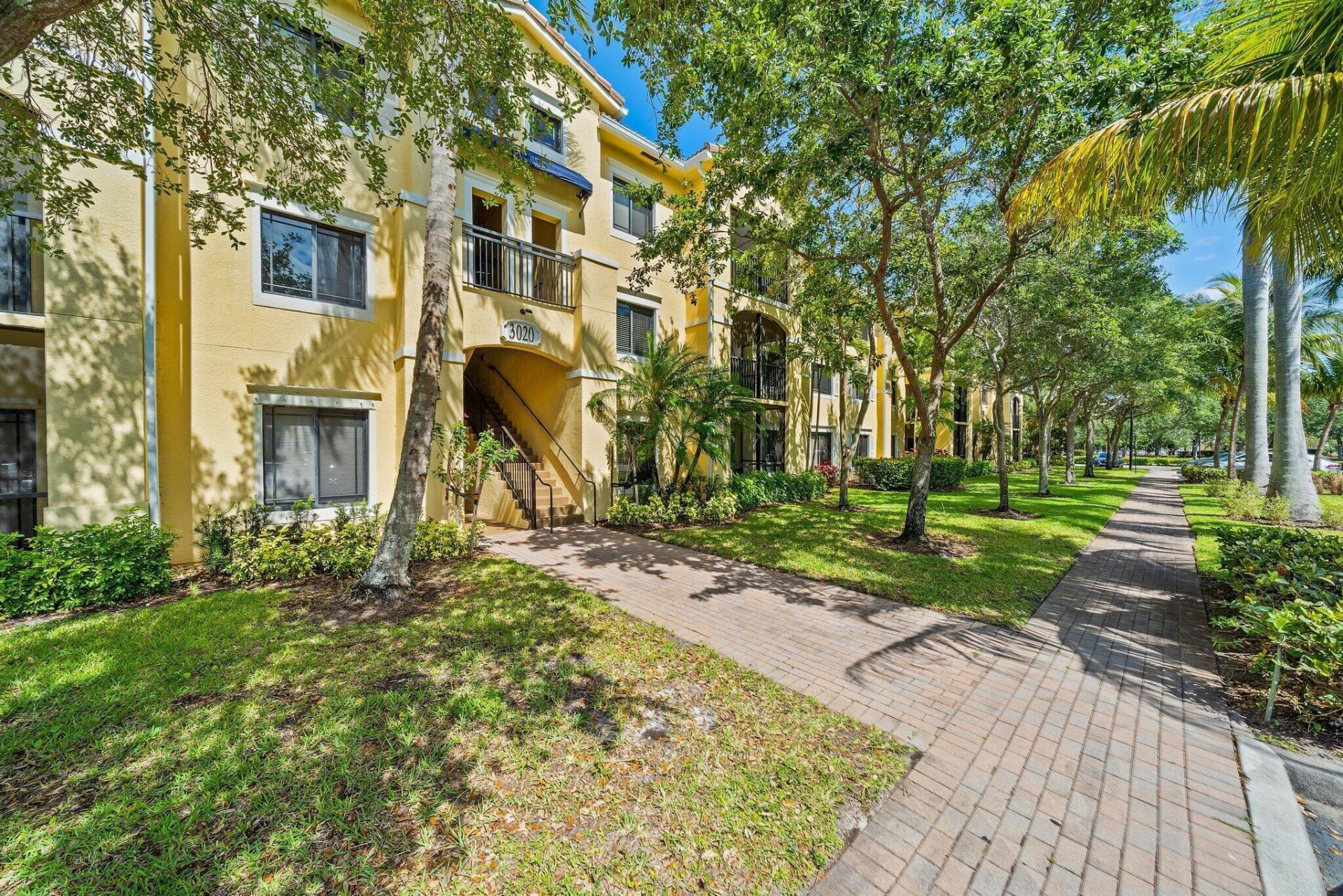 3020 Alcazar Place, Unit 202, Palm Beach Gardens, FL 33410 Photo