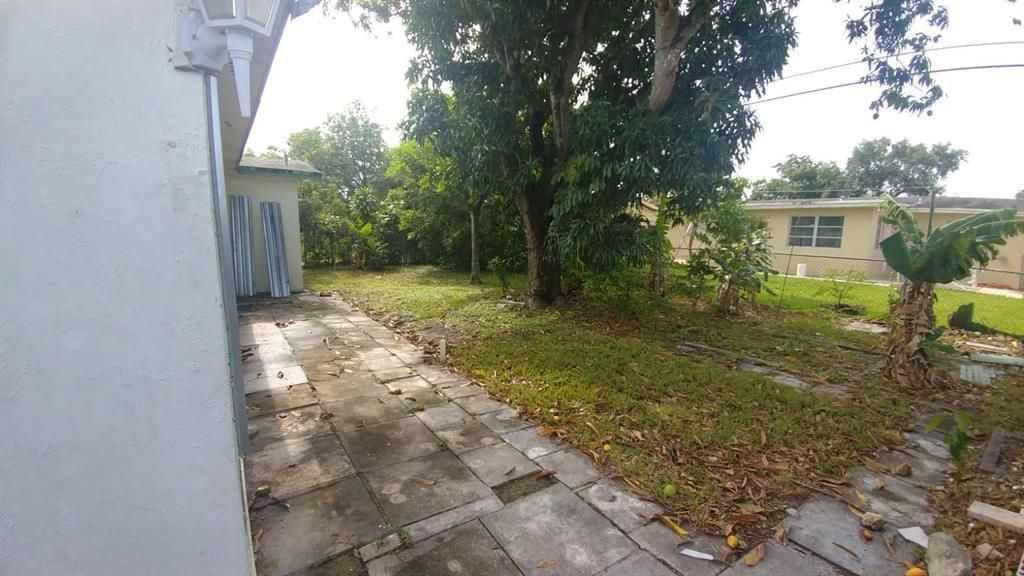 8030 Sunset Strip, Sunrise, FL 33322 Photo