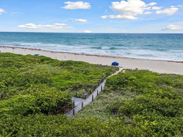 145 S Ocean Avenue, Unit 208, Palm Beach Shores, FL 33404