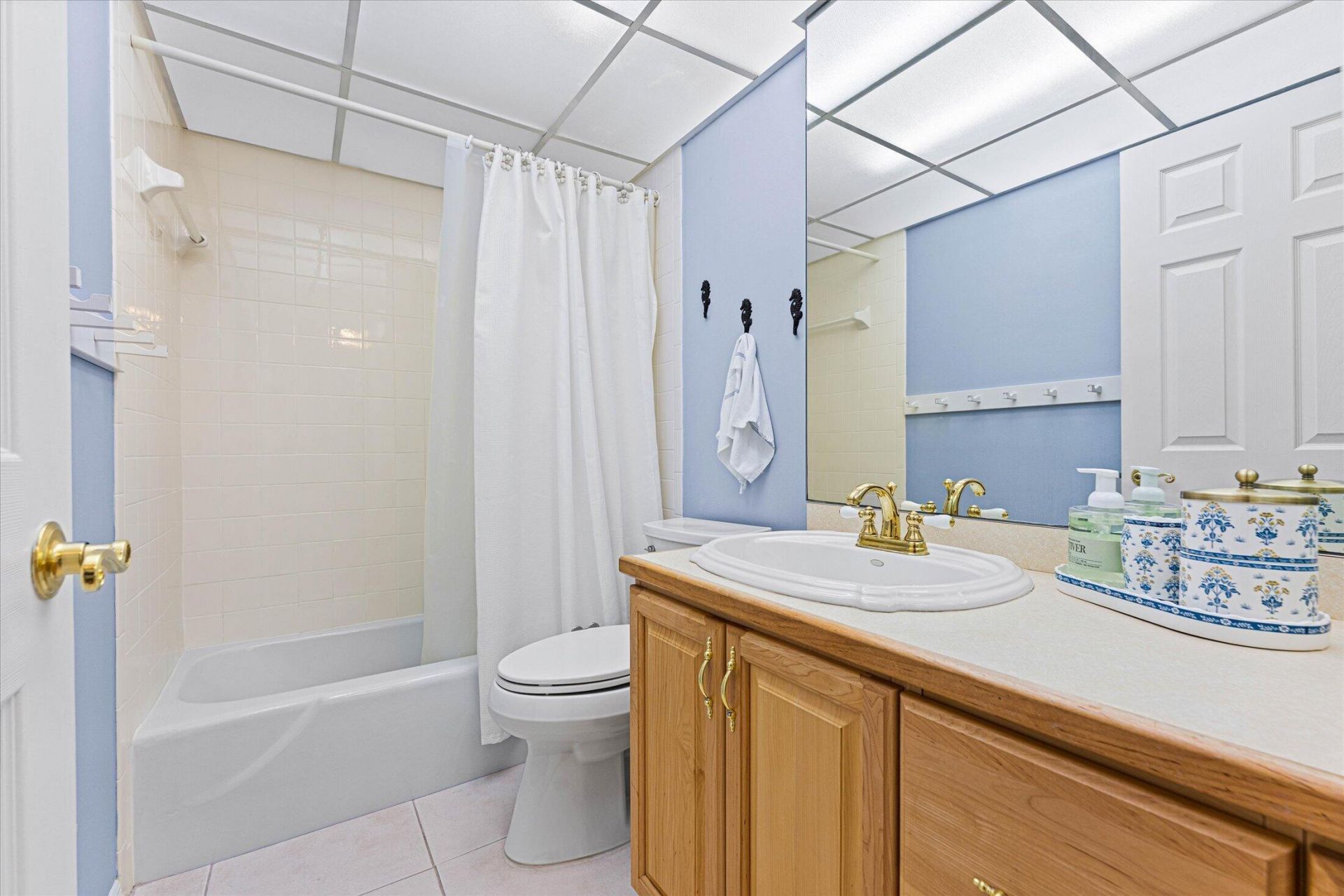 145 S Ocean Avenue, Unit 208, Palm Beach Shores, FL 33404 Photo