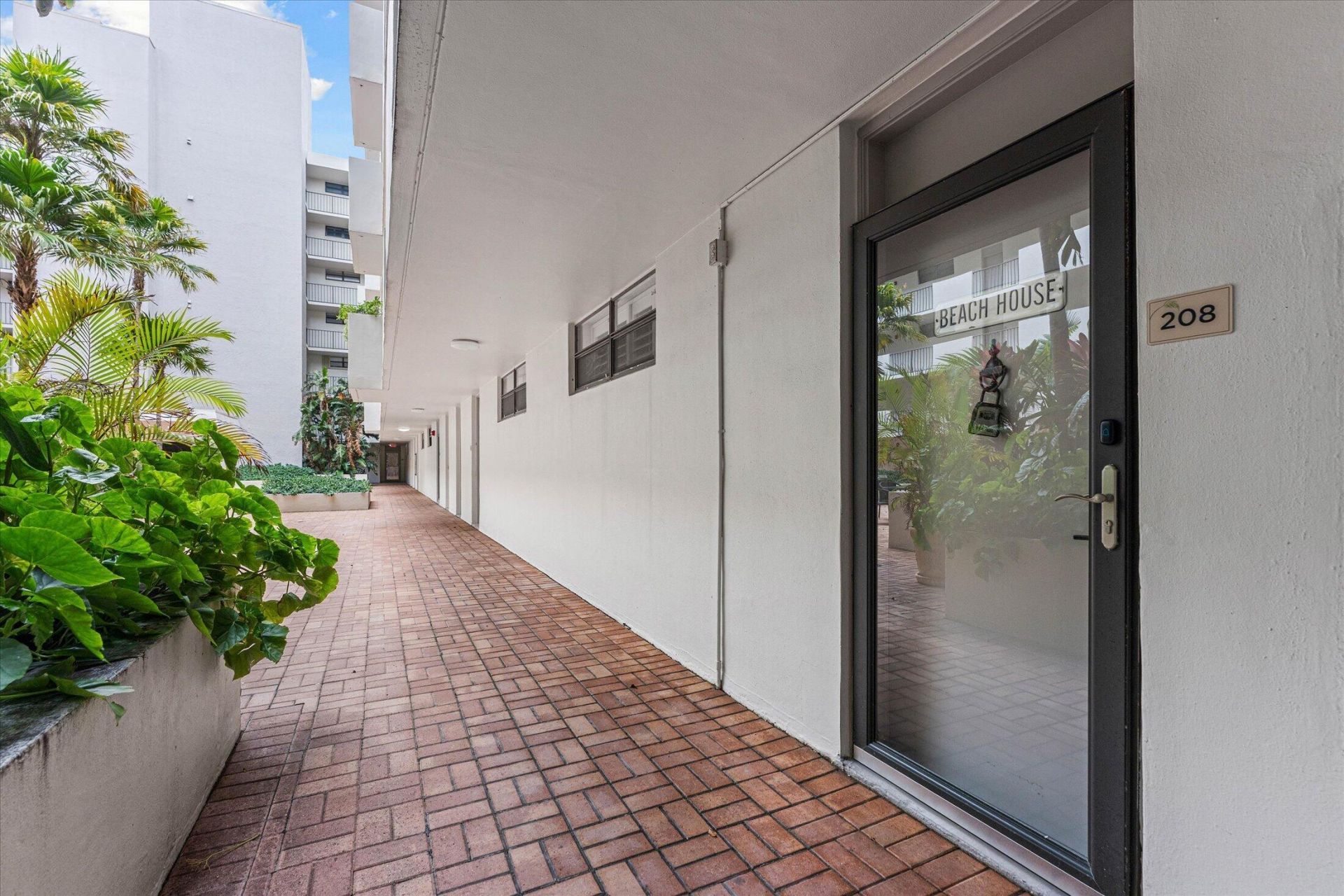 145 S Ocean Avenue, Unit 208, Palm Beach Shores, FL 33404 Photo
