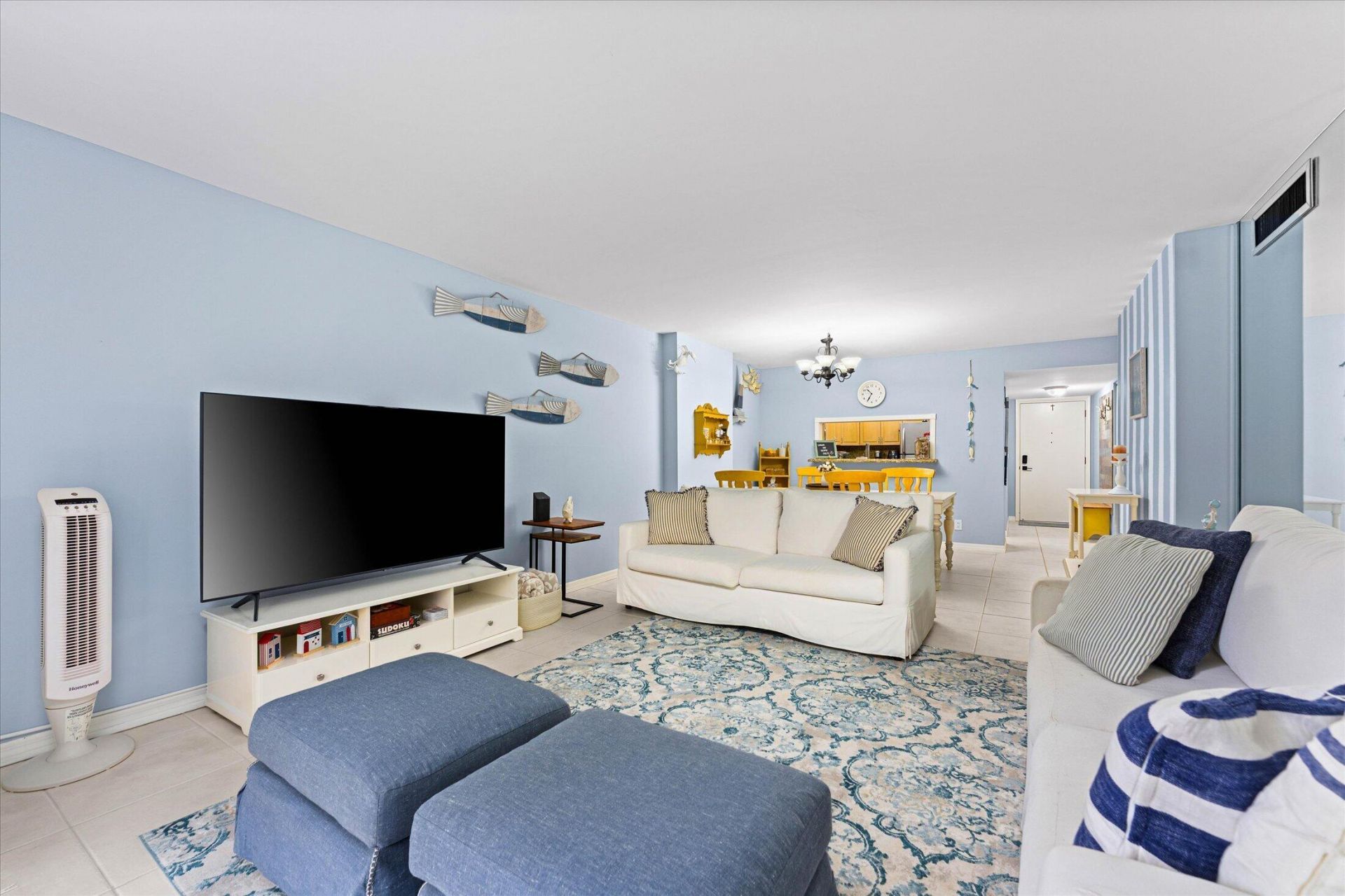 145 S Ocean Avenue, Unit 208, Palm Beach Shores, FL 33404 Photo