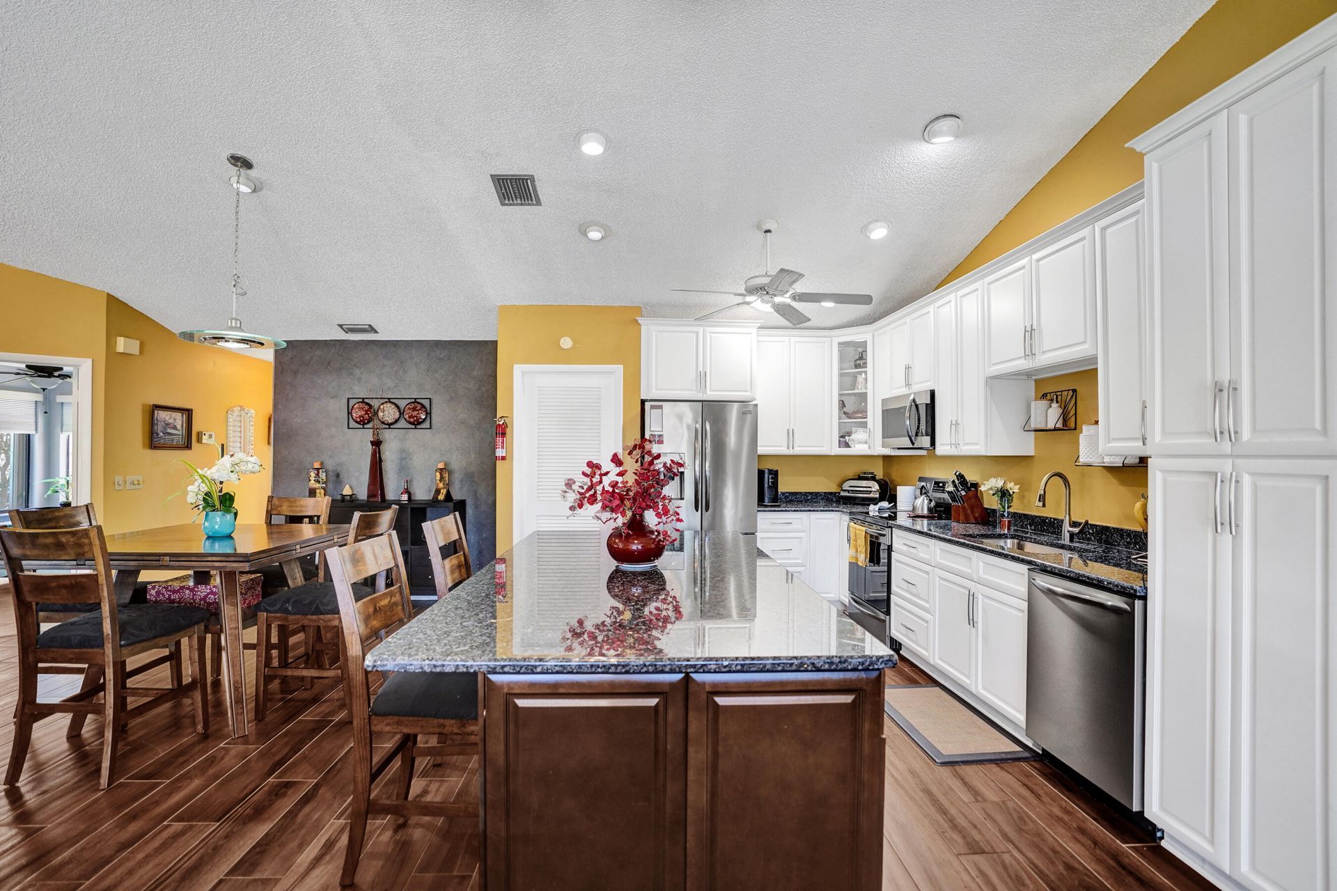 2915 NW 12th Street, Unit D, Delray Beach, FL 33445 Photo