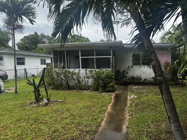 830 NW 60th Street, Miami, FL 33127