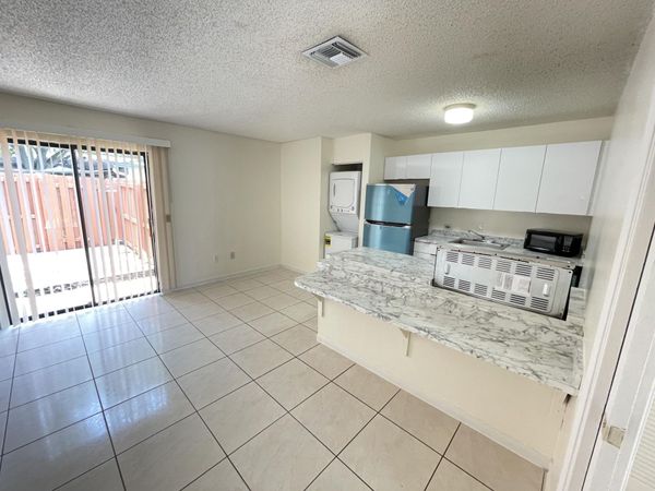 1852 My Place, West Palm Beach, FL 33417