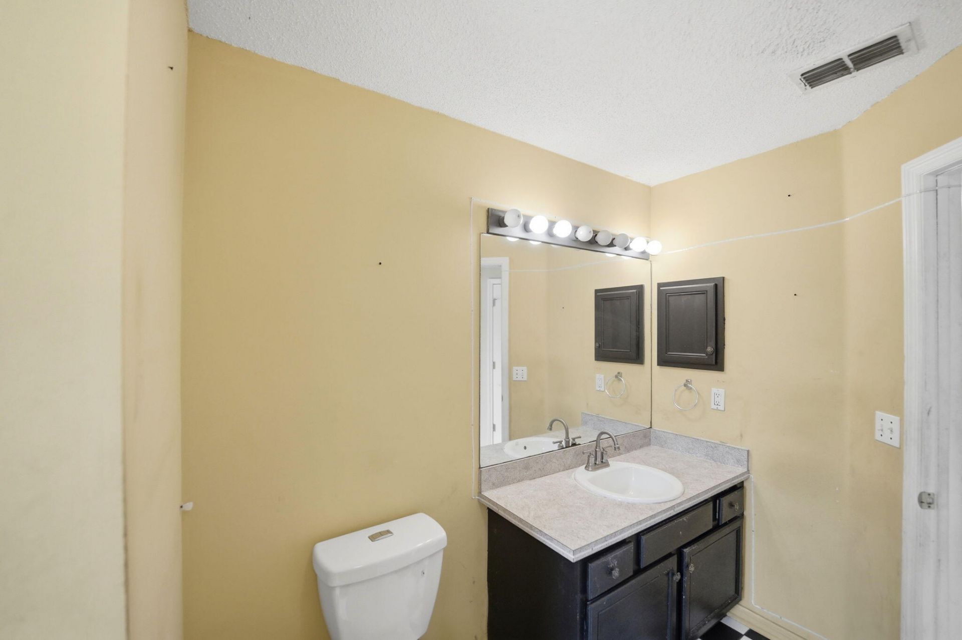 1692 SW Lofgren Avenue, Port Saint Lucie, FL 34953 Photo
