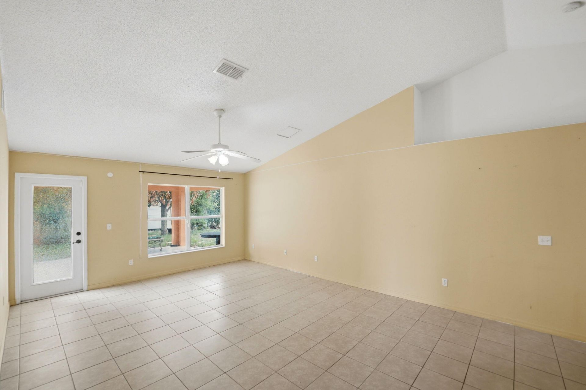 1692 SW Lofgren Avenue, Port Saint Lucie, FL 34953 Photo