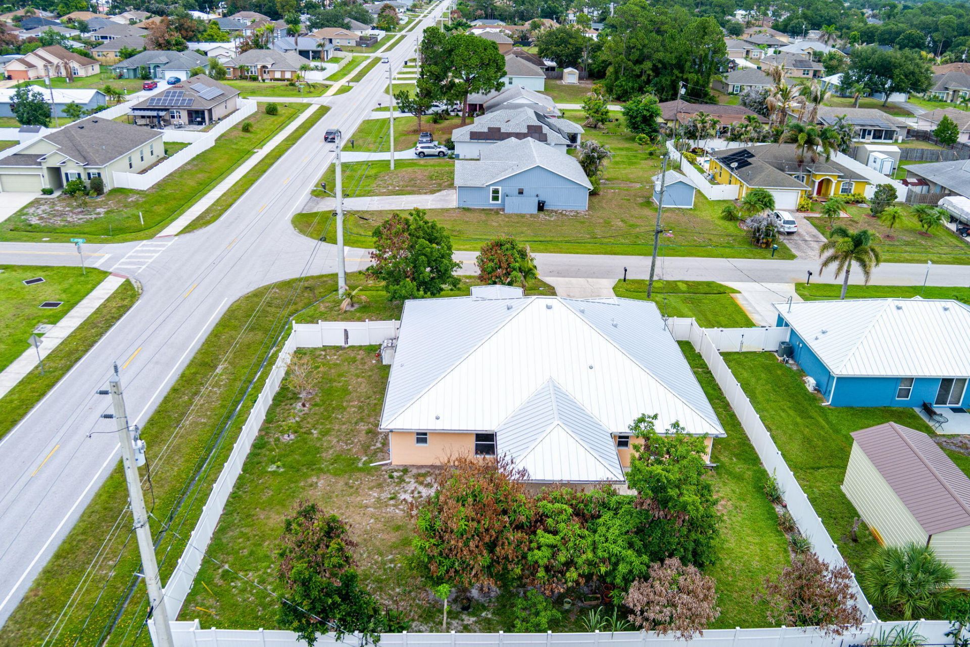 1692 SW Lofgren Avenue, Port Saint Lucie, FL 34953 Photo