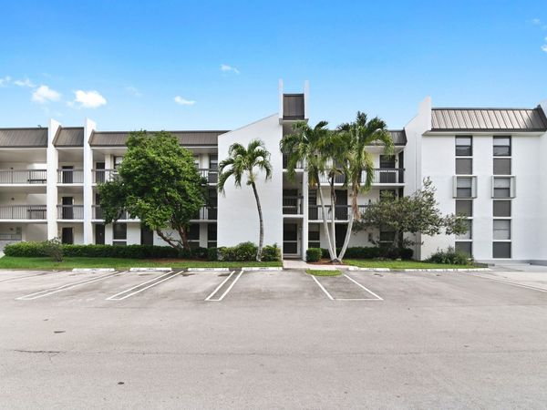 8441 Forest Hills Drive, Unit 306, Coral Springs, FL 33065