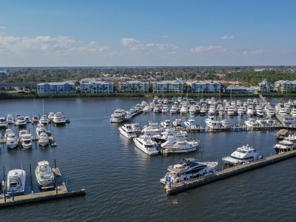 975 NW Flagler Avenue, Unit 206, Stuart, FL 34994
