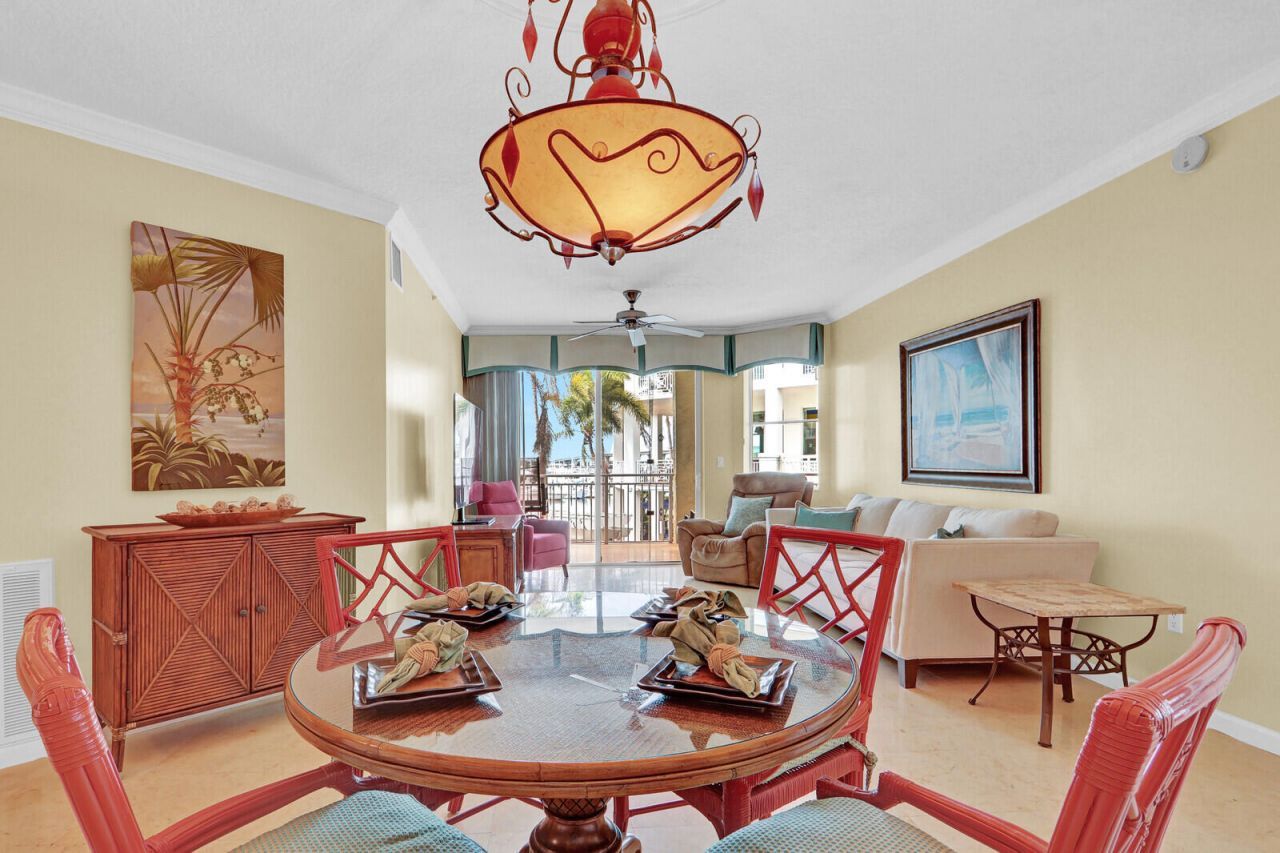 975 NW Flagler Avenue, Unit 206, Stuart, FL 34994 Photo