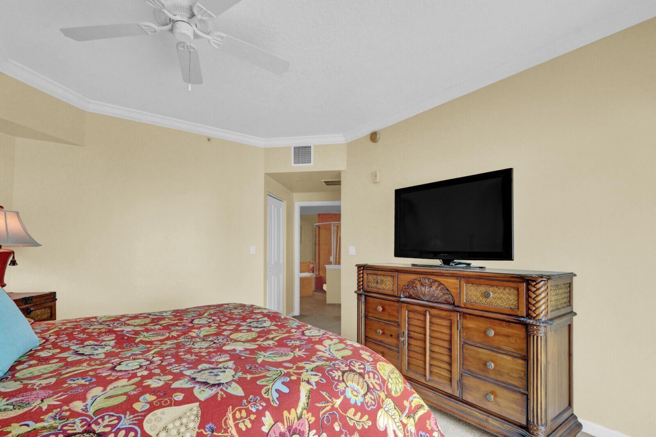 975 NW Flagler Avenue, Unit 206, Stuart, FL 34994 Photo
