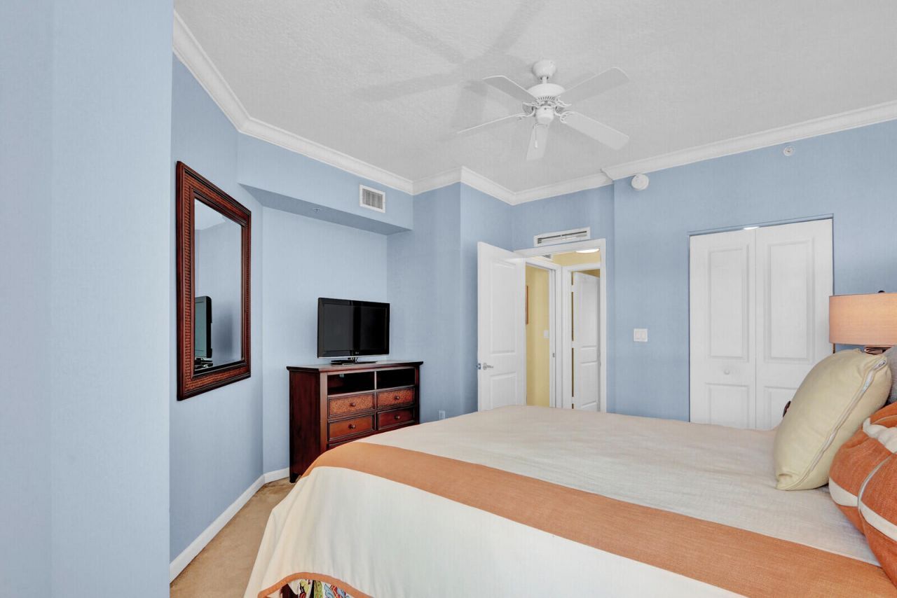 975 NW Flagler Avenue, Unit 206, Stuart, FL 34994 Photo