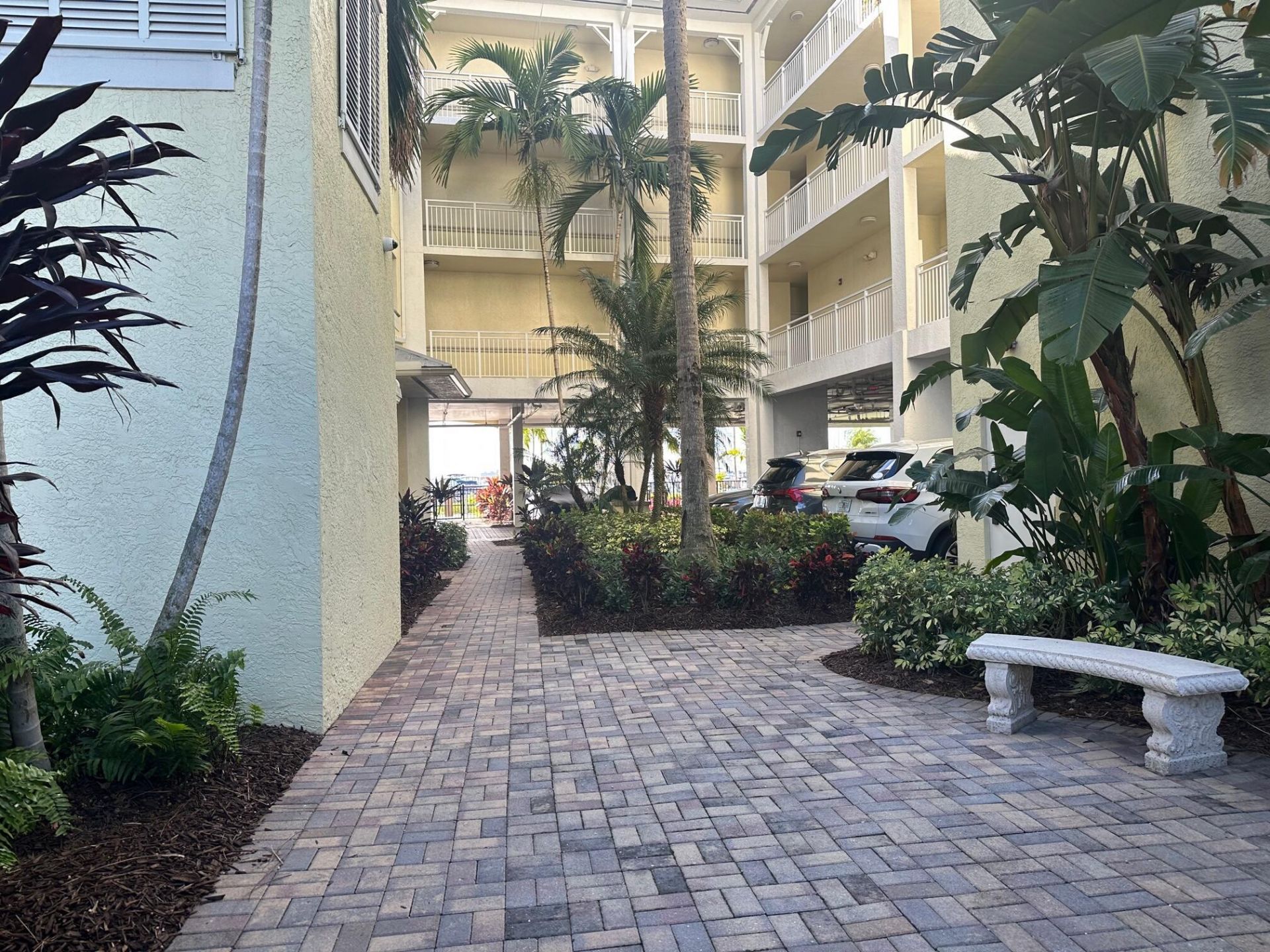 975 NW Flagler Avenue, Unit 206, Stuart, FL 34994 Photo