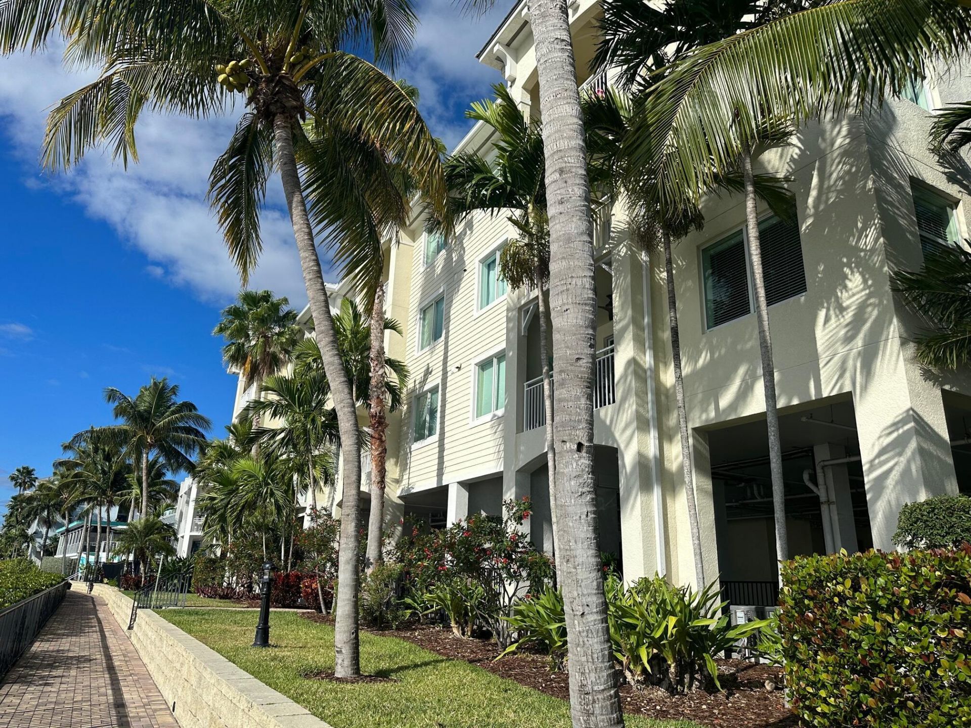 975 NW Flagler Avenue, Unit 206, Stuart, FL 34994 Photo