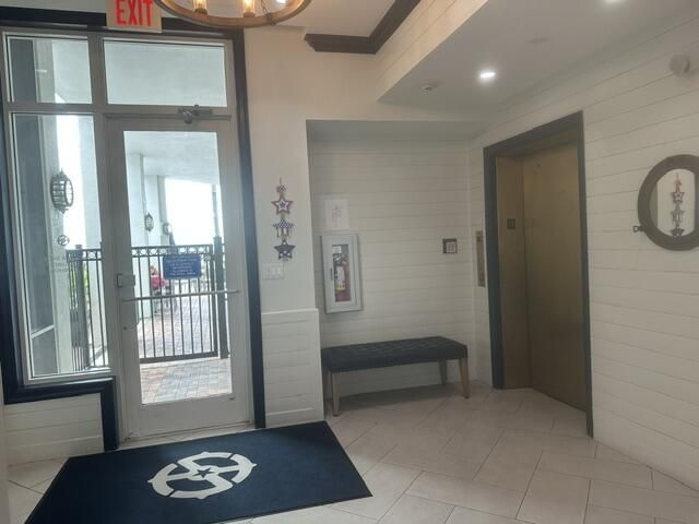 975 NW Flagler Avenue, Unit 206, Stuart, FL 34994 Photo