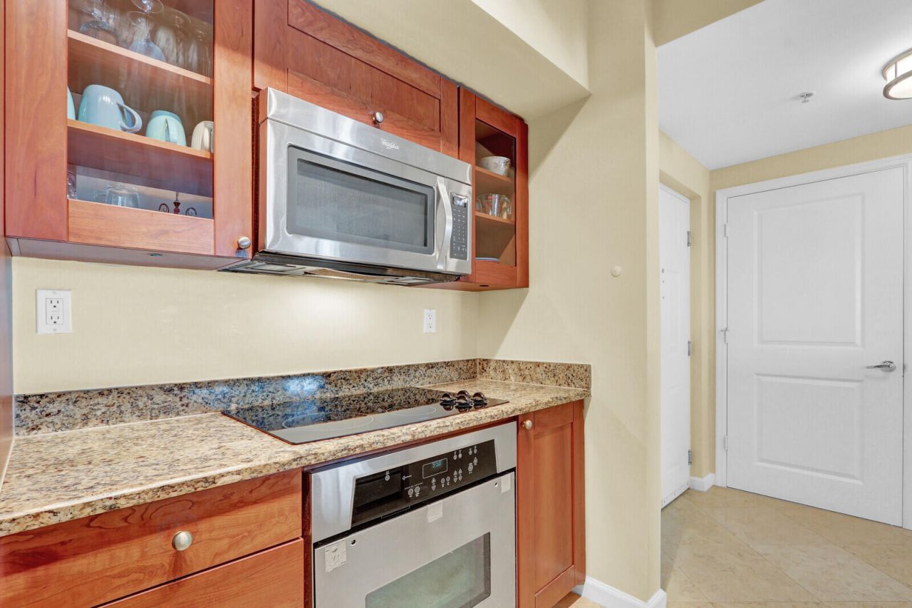 975 NW Flagler Avenue, Unit 206, Stuart, FL 34994 Photo