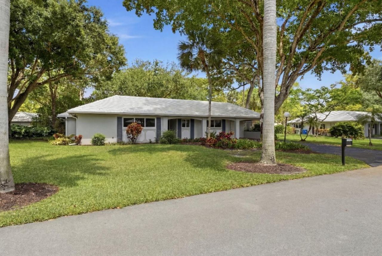 904 W Cypress Lane, Unit V-46, Pompano Beach, FL 33069 Photo