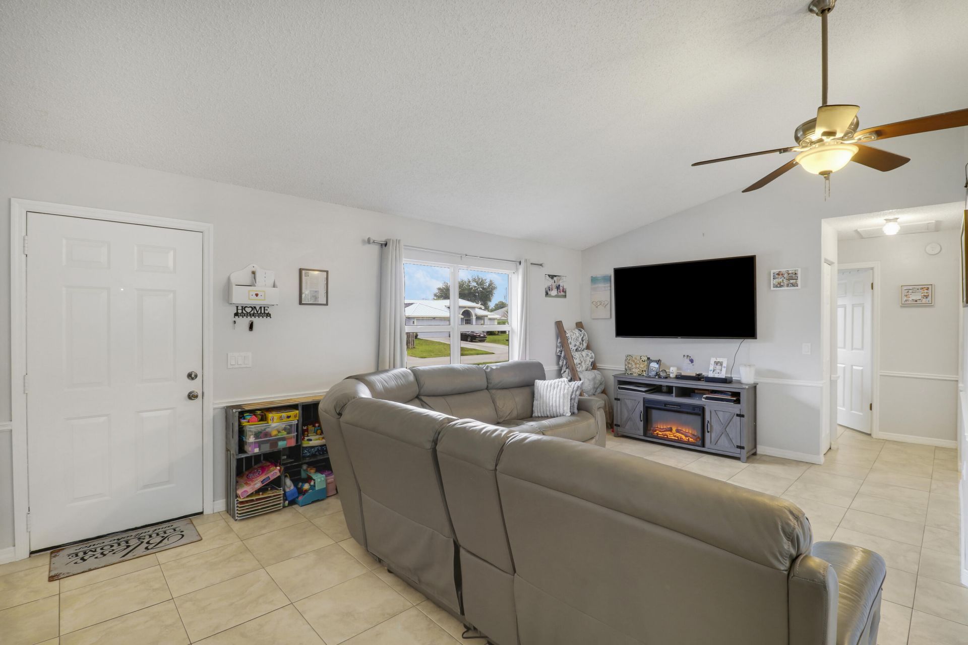 4453 SW Bradbury Street, Port Saint Lucie, FL 34953 Photo