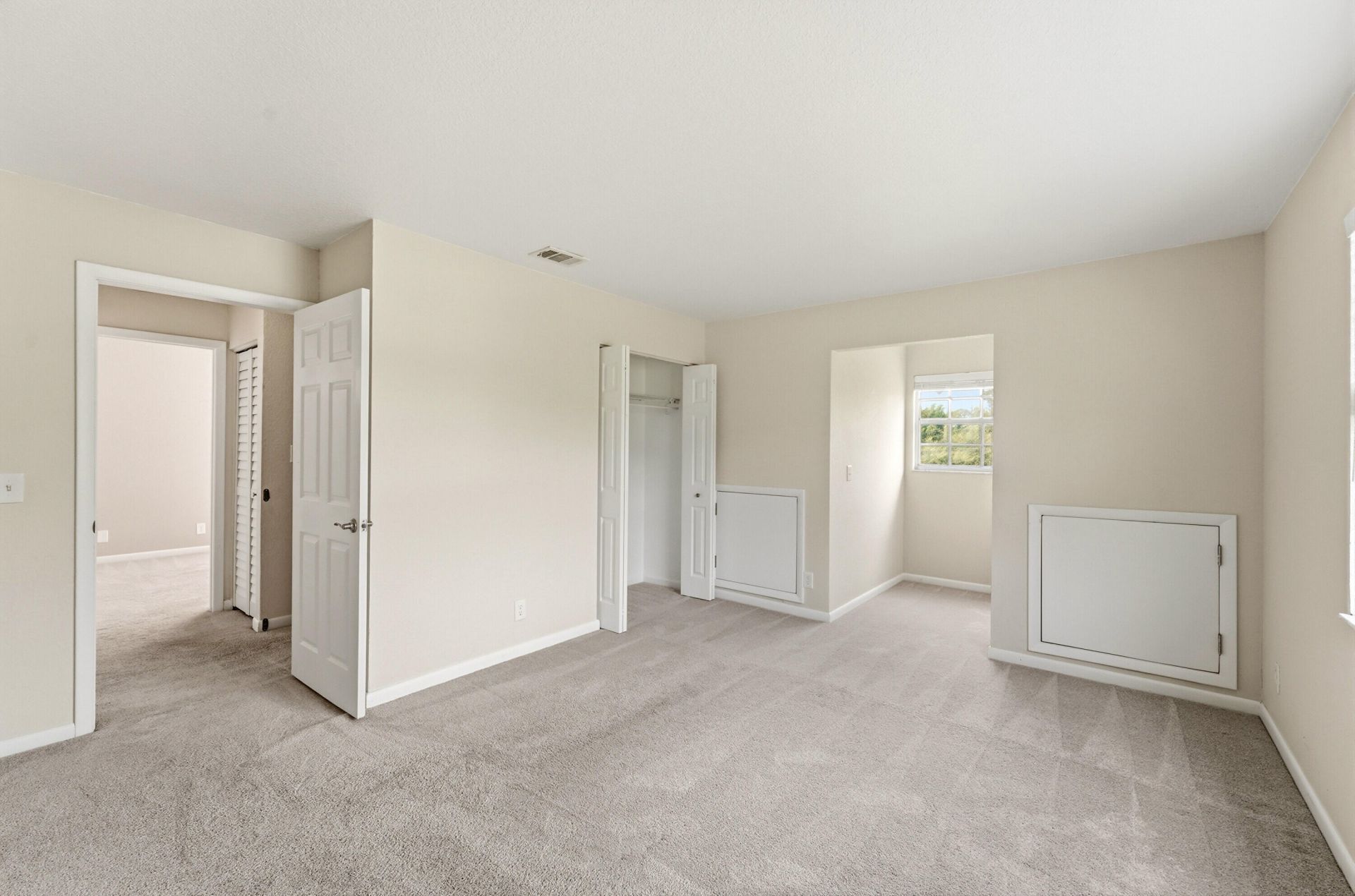 16317 Glasgow Drive E, The Acreage, FL 33470 Photo