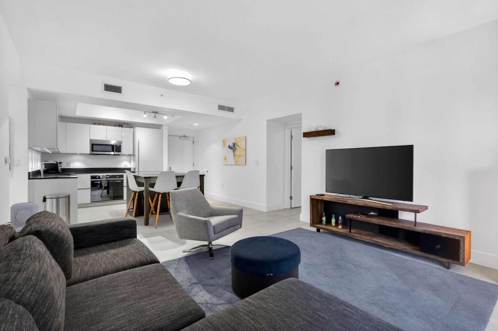 1010 Brickell Avenue, Unit 1607, Miami, FL 33131 Photo