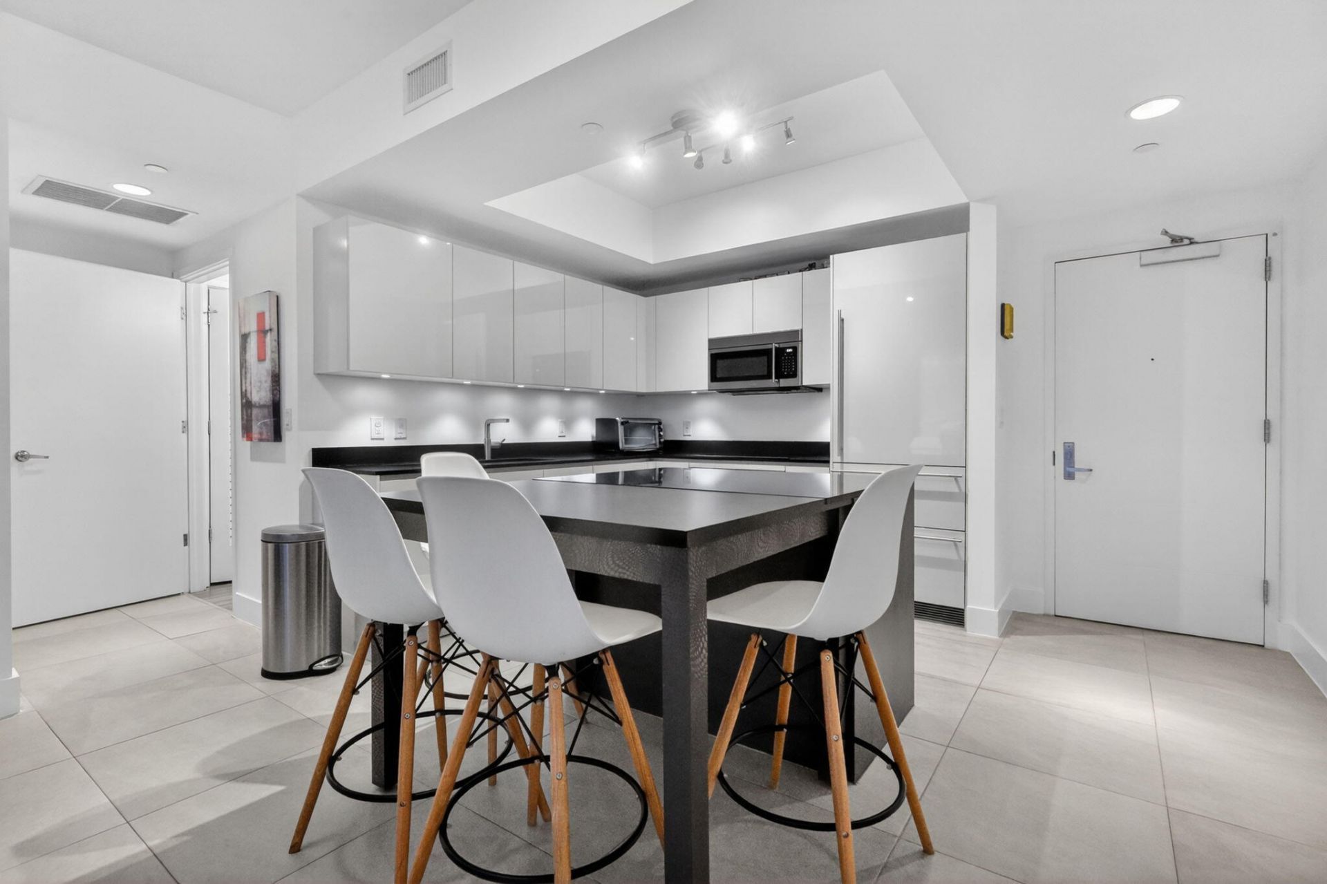 1010 Brickell Avenue, Unit 1607, Miami, FL 33131 Photo