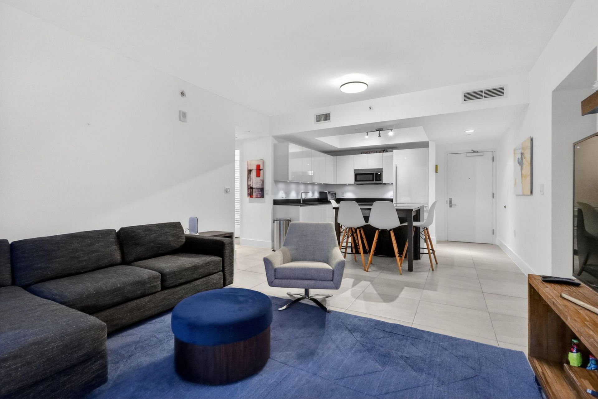 1010 Brickell Avenue, Unit 1607, Miami, FL 33131 Photo