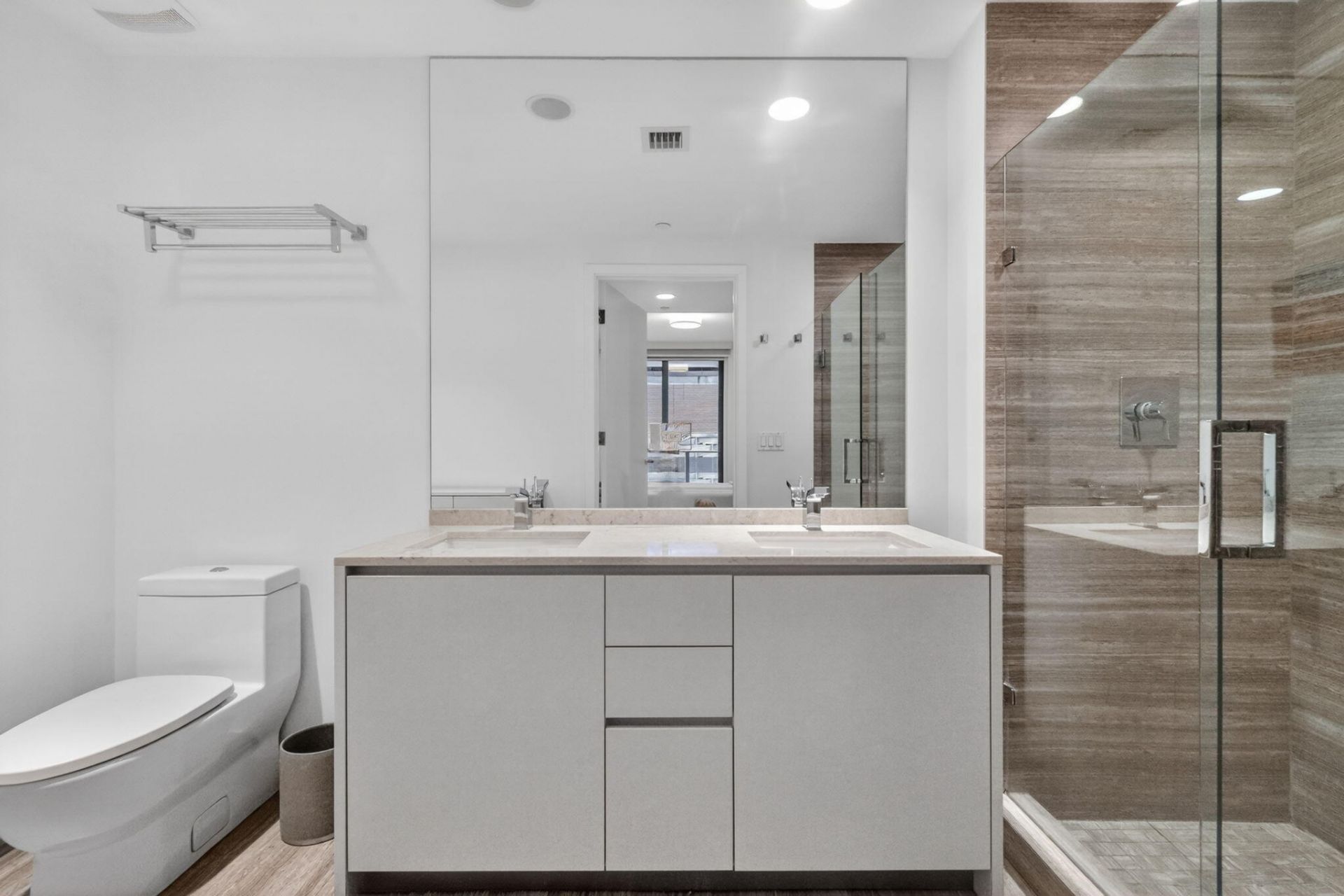 1010 Brickell Avenue, Unit 1607, Miami, FL 33131 Photo
