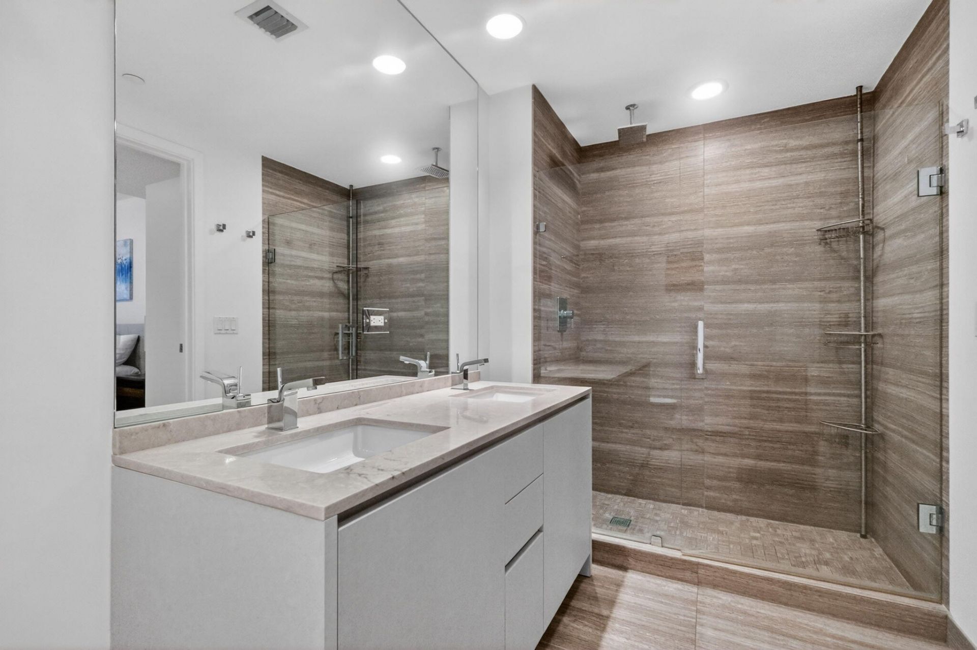 1010 Brickell Avenue, Unit 1607, Miami, FL 33131 Photo