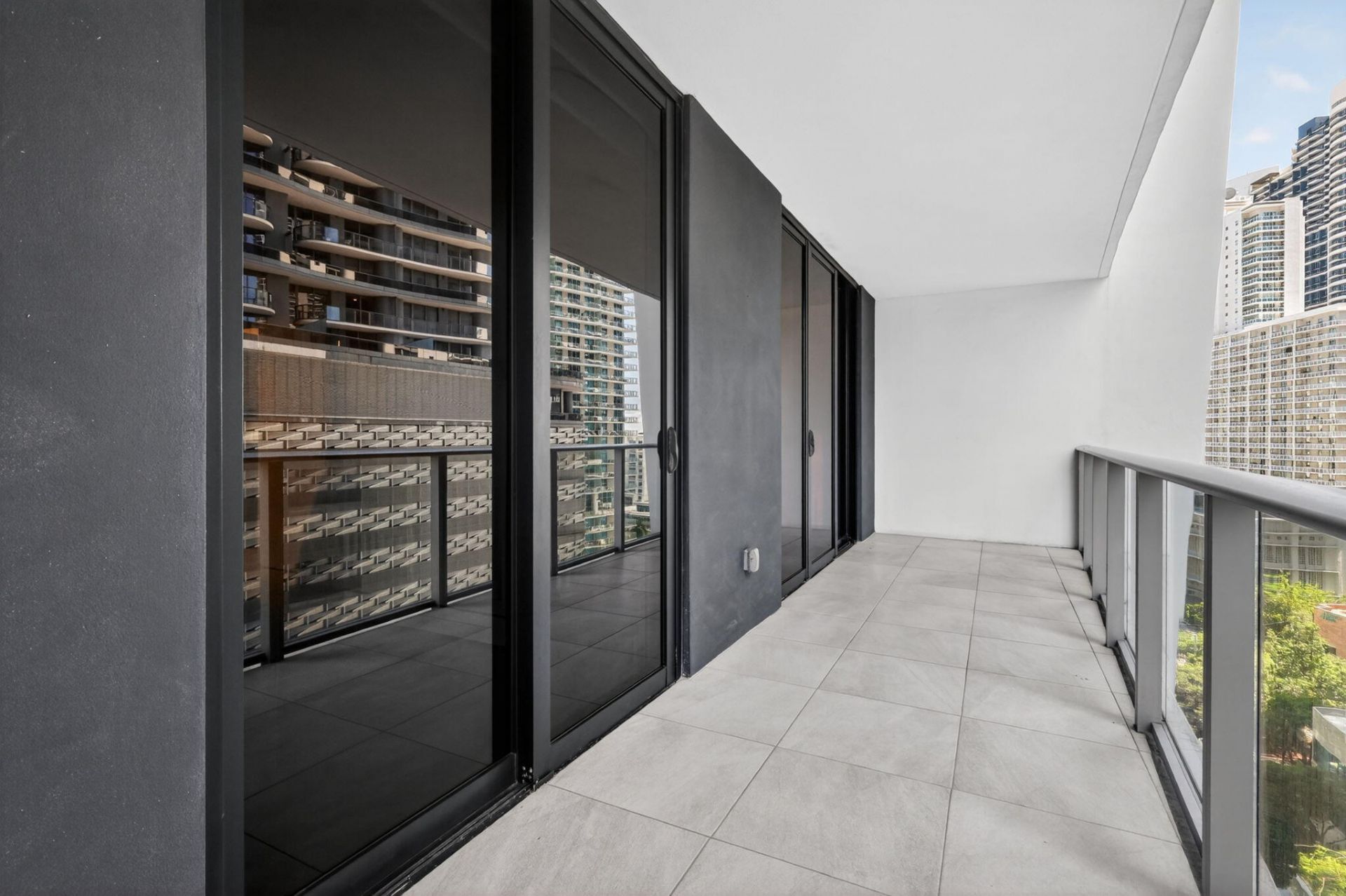 1010 Brickell Avenue, Unit 1607, Miami, FL 33131 Photo