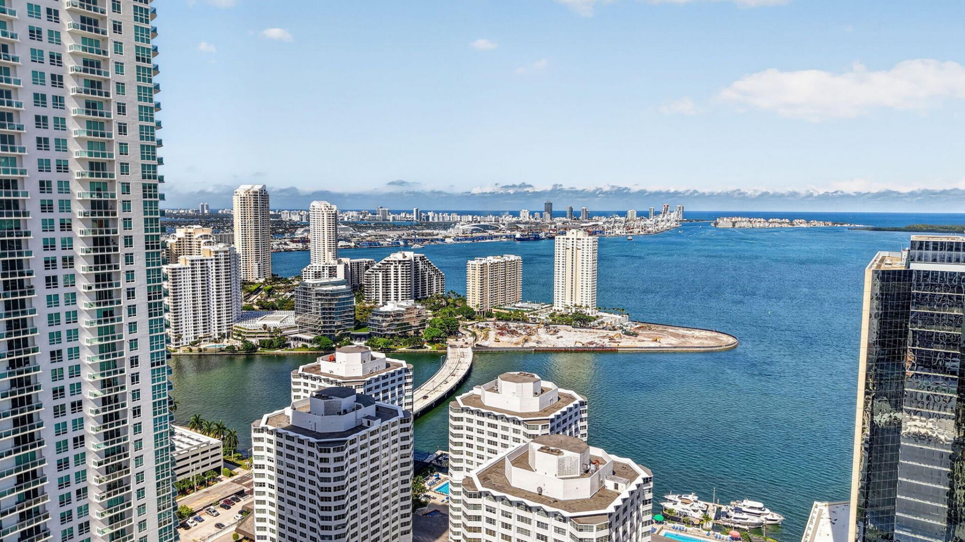 1010 Brickell Avenue, Unit 1607, Miami, FL 33131 Photo
