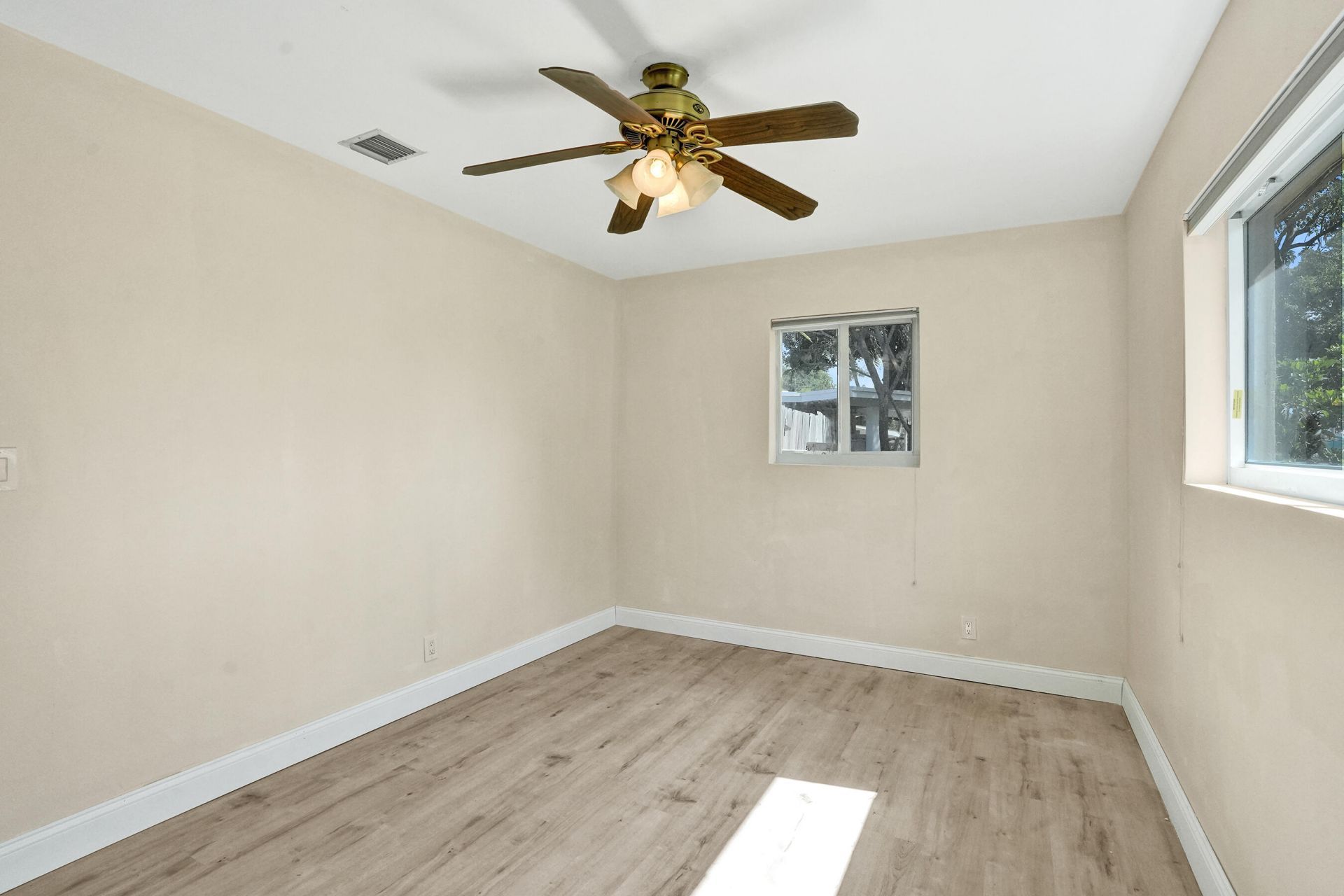 1240 SW 4th Avenue, Pompano Beach, FL 33060 Photo